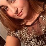 Studentessa al quinto anno liceo linguistico di Inglese, Francese e Tedesco